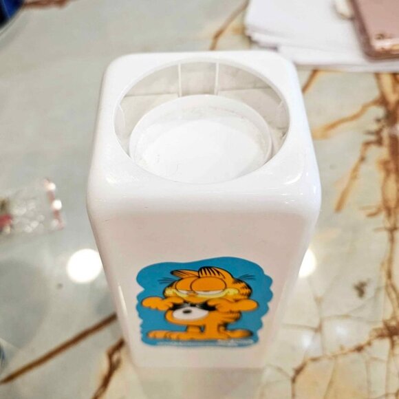 Vintage Garfield 5oz Cup Dispenser With 3 Garfield Paper Cups - Picture 3 of 5